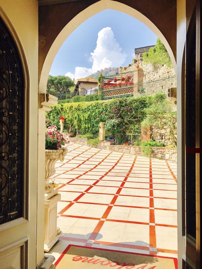 Hotel Villa Riis ตาออร์มินา ภายนอก รูปภาพ