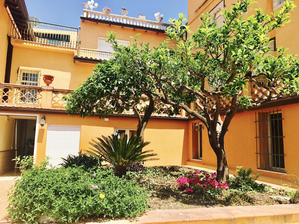 Hotel Villa Riis ตาออร์มินา ภายนอก รูปภาพ